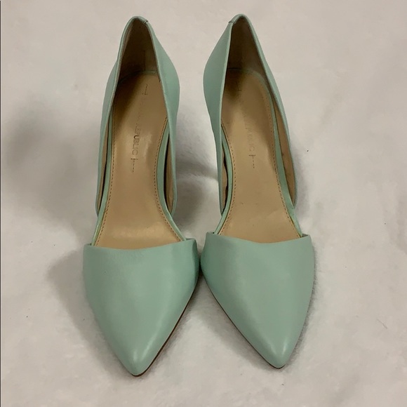 Banana Republic Dorsey O' Day Heels - Picture 1 of 9